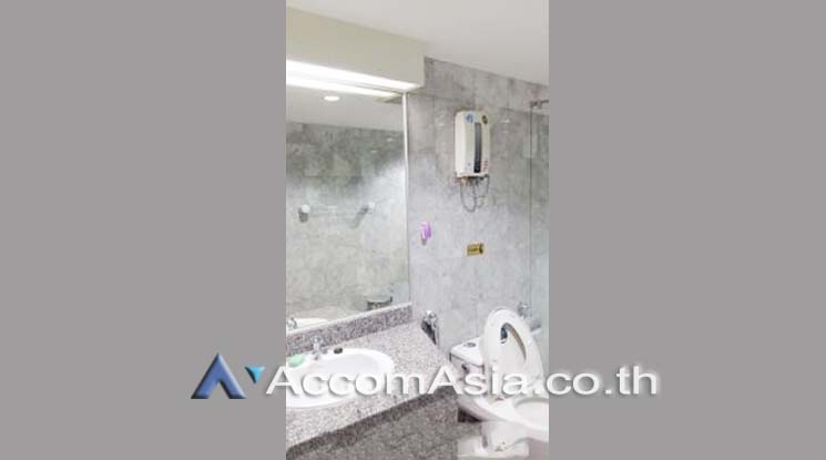 10  Office Space For Rent in Silom ,Bangkok BTS Surasak at Nusa State Tower AA16857